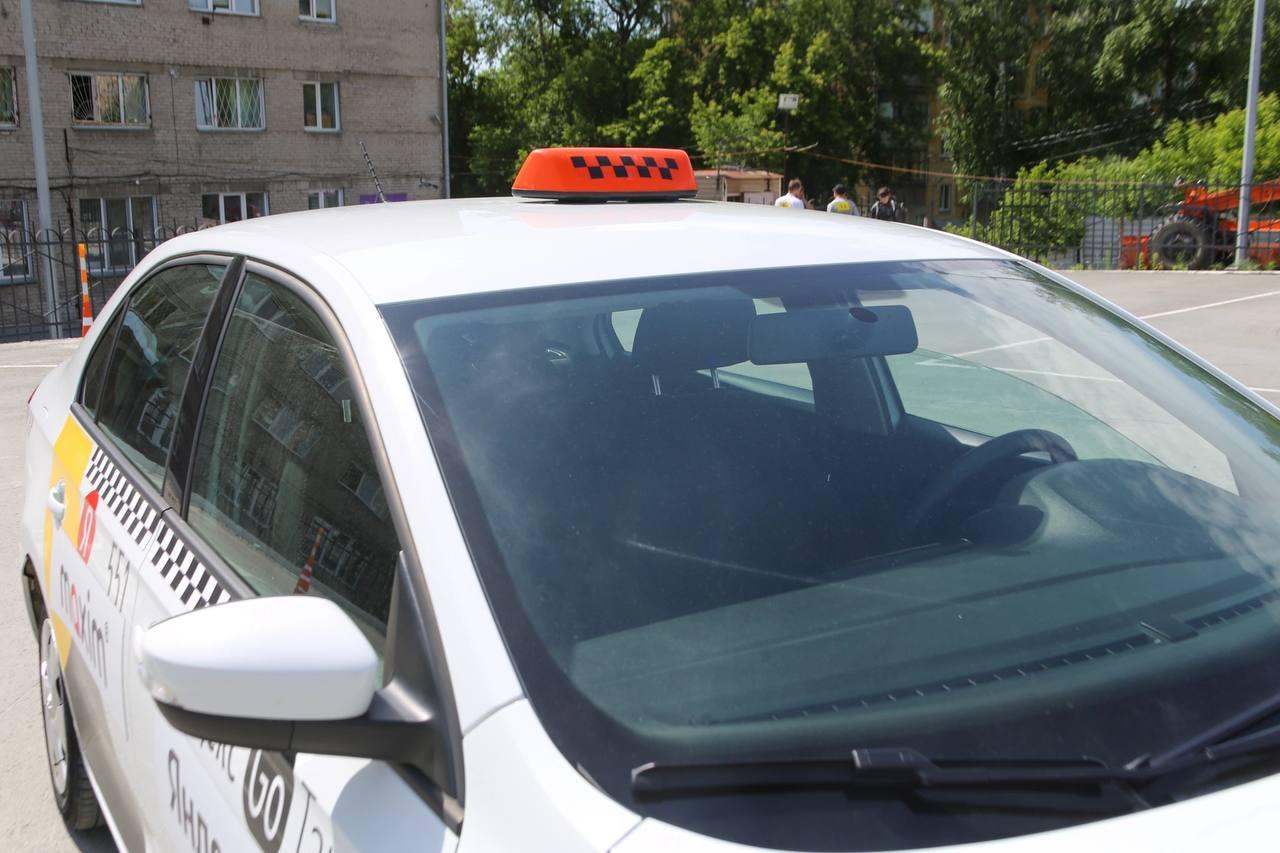 Фото «Просят притвориться друзьями»: как таксисты Новосибирска работают после введения нового закона с 1 сентября 4